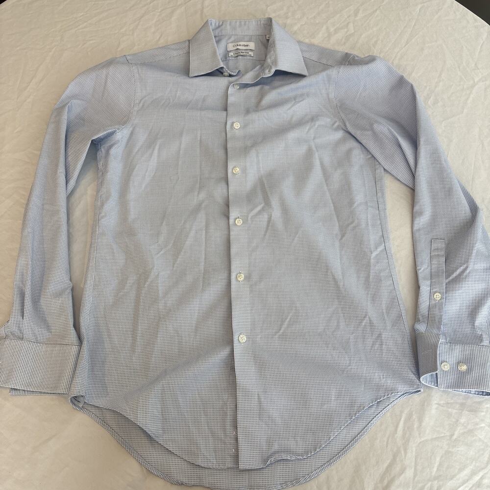 Calvin Klein Men's Slim Fit Dress Shirt Medium, 14.5 in/32-33 White Blue Check